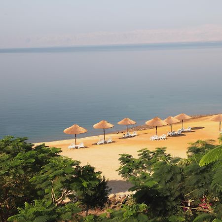 Holiday Inn Resort Dead Sea By Ihg Exterior foto View of the Dead Sea from the Dead Sea Spa Resort