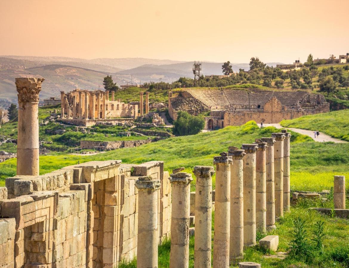 Holiday Inn Resort Dead Sea By Ihg Exterior foto The Cardo Maximus of Jerash